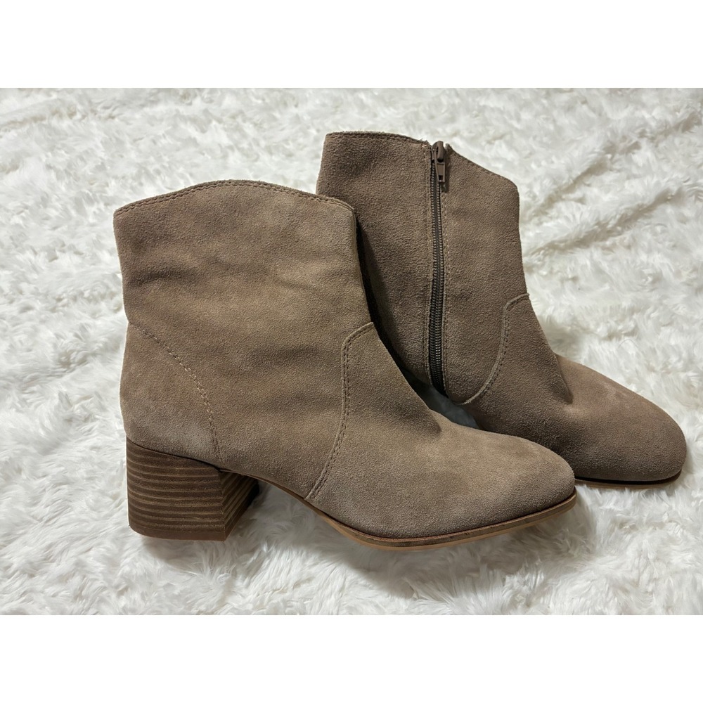 NWOB Lucky Brand Laidem Tan Suede Ankle Boots Block Heel‎ Side Zip Womens 10M